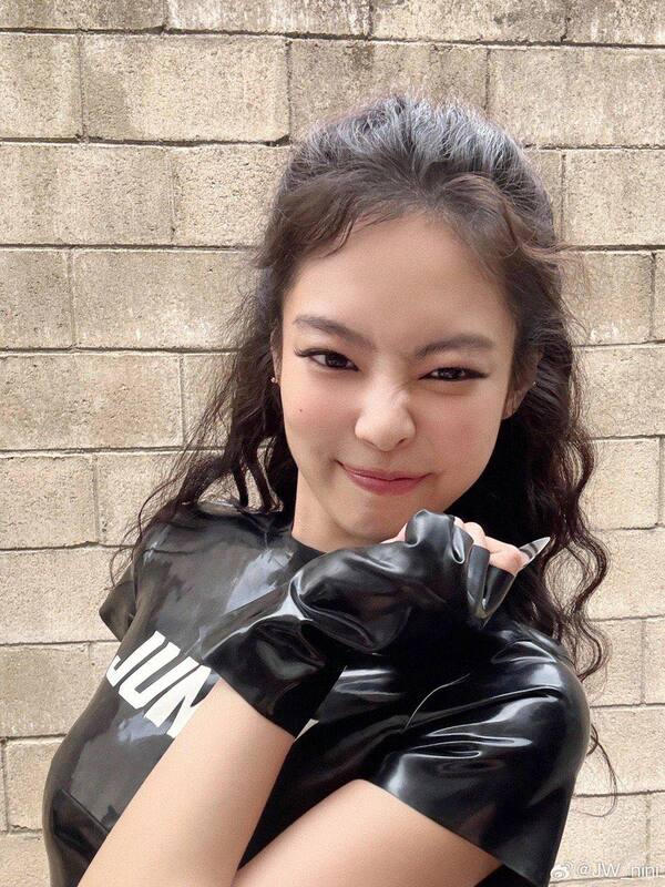 Hình ảnh idol Hàn Quốc từ các nhóm nhạc nổi bật