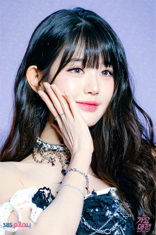 Hình ảnh idol Hàn Quốc từ nhóm nhạc hàng đầu gen 4