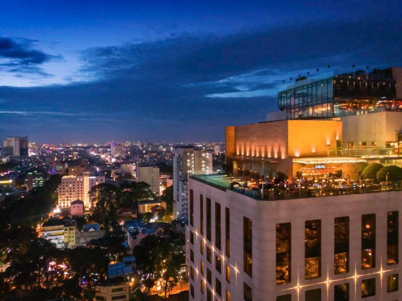 Rooftop Pool Bar ( Nguồn ảnh: Sưu tầm
