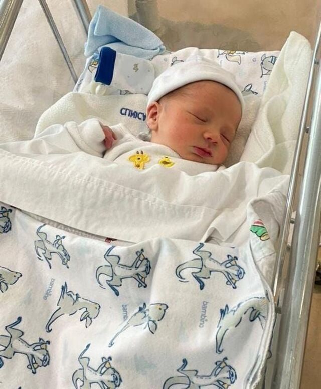 Ảnh newborn trong tuần đầu tiên đáng nhớ của bé