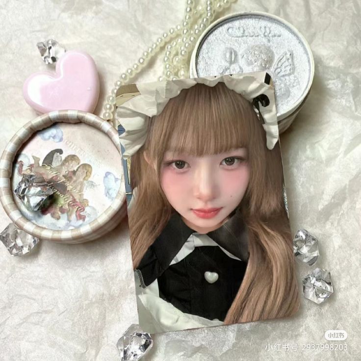 Ảnh idol Kpop nam nữ fanmade dạng thẻ dễ thương