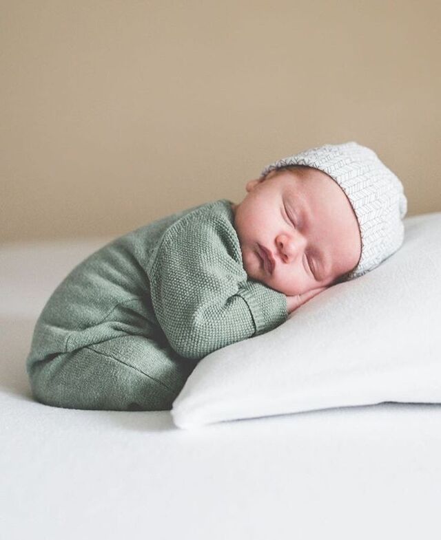 Bộ ảnh newborn ghi lại khoảnh khắc bé ngủ say