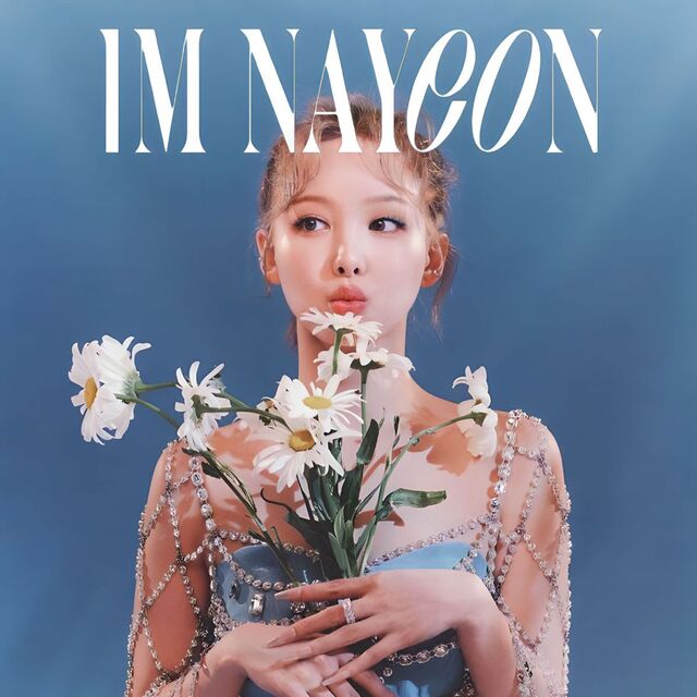 Hình ảnh nữ idol Kpop Nayeon (Twice) trong concept bài hát solo 