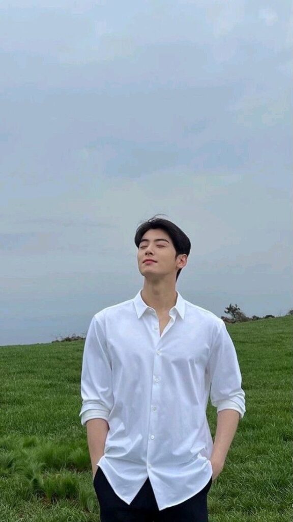 Hình nền idol nam mặc sơ mi trắng cuốn hút