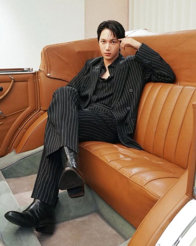 Ảnh idol nam phong cách quý ông trưởng thành