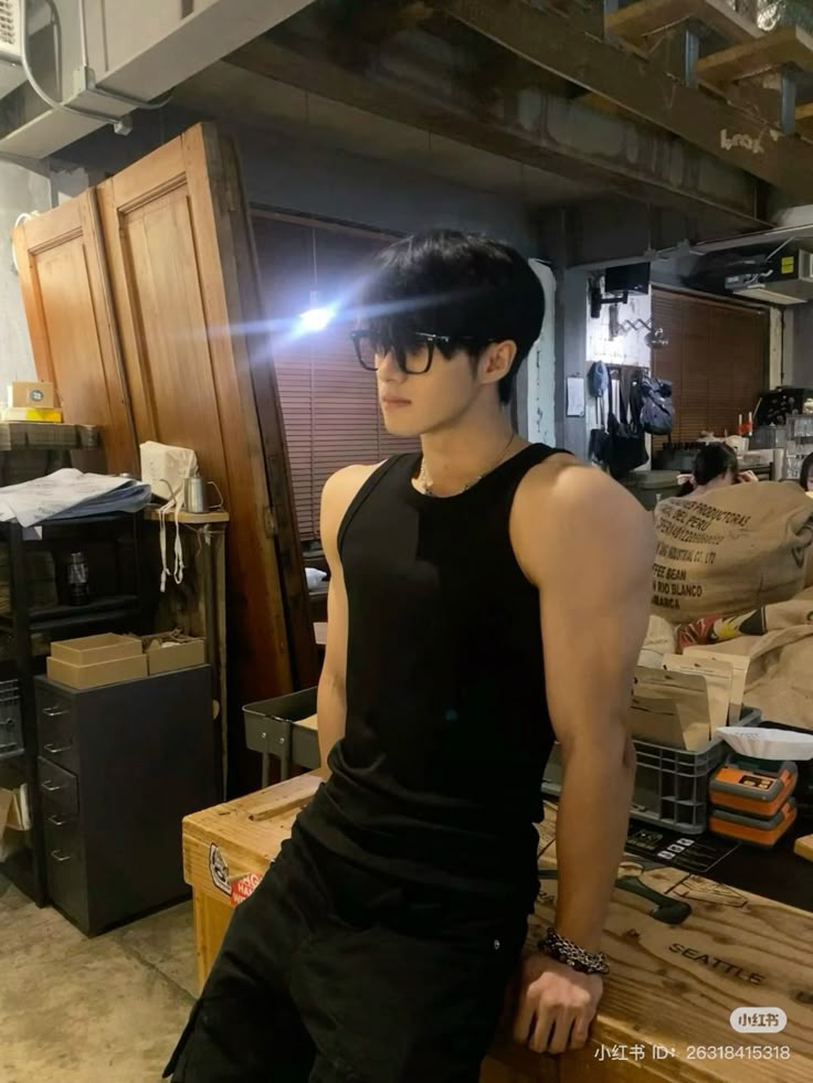 Ảnh idol TikTok nam làm hình nền điện thoại cực chất