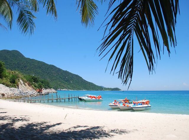 Ảnh biển cát trắng và nắng vàng tại Mũi Né, Bình Thuận