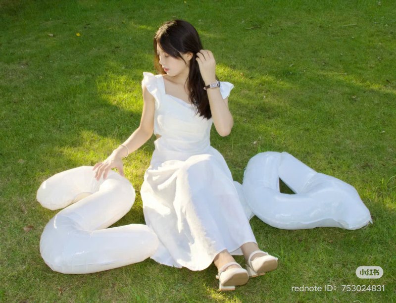 Xếp bóng số thành số tuổi của mình khi chụp hình sinh nhật ngoài trời ( Nguồn ảnh: Sưu tầm )