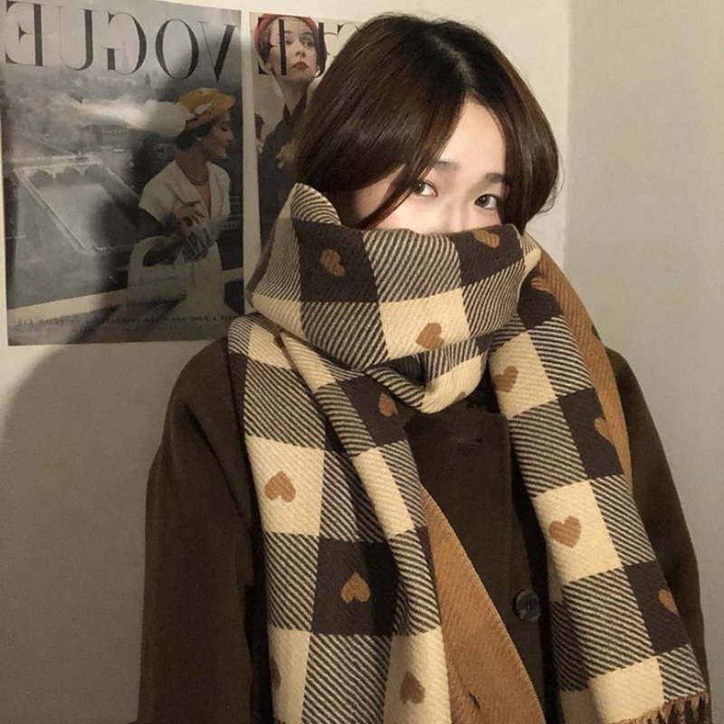 Khăn choàng ( nguồn ảnh: sưu tầm )