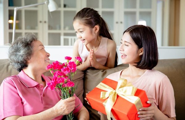 Ảnh 20/10 tặng Bà đẹp