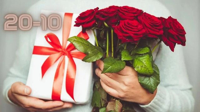 Ảnh 20/10 về hoa tươi thắm và hộp quà tặng bạn gái
