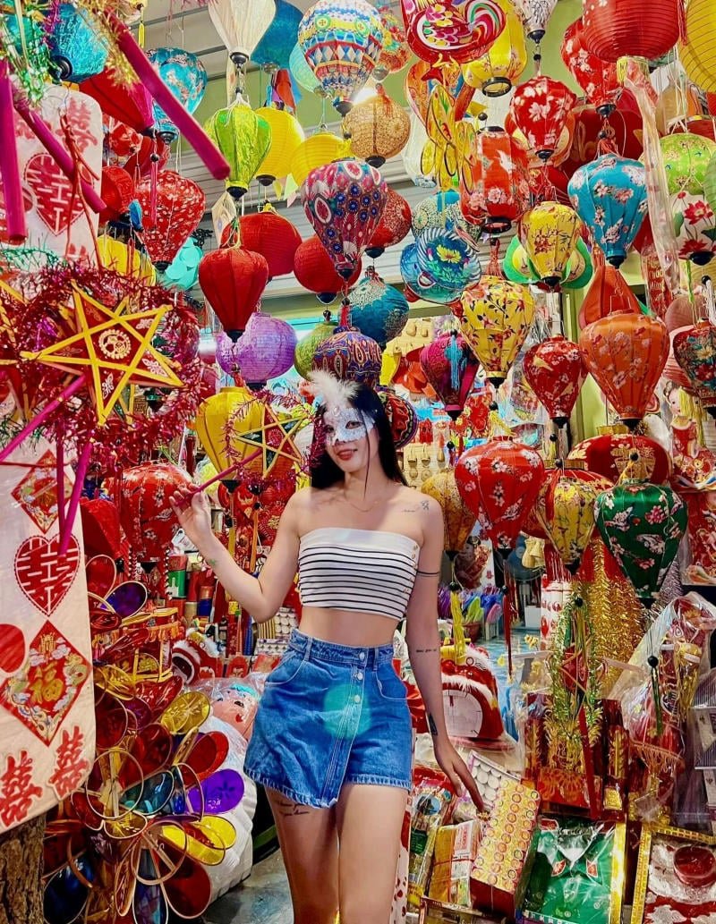 Áo ống mix quần jean