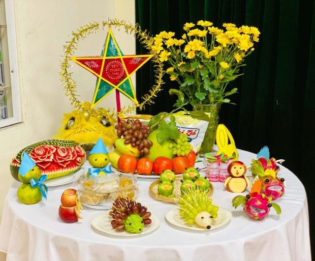 Bộ hình ảnh Trung Thu chủ đề mâm cỗ đơn giản