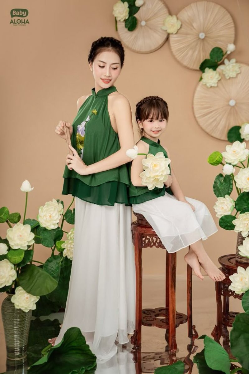 Các cách tạo dáng tự nhiên cho mẹ và bé