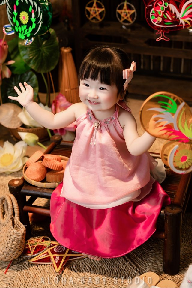 Concept ảnh Trung thu bé gái dễ thương