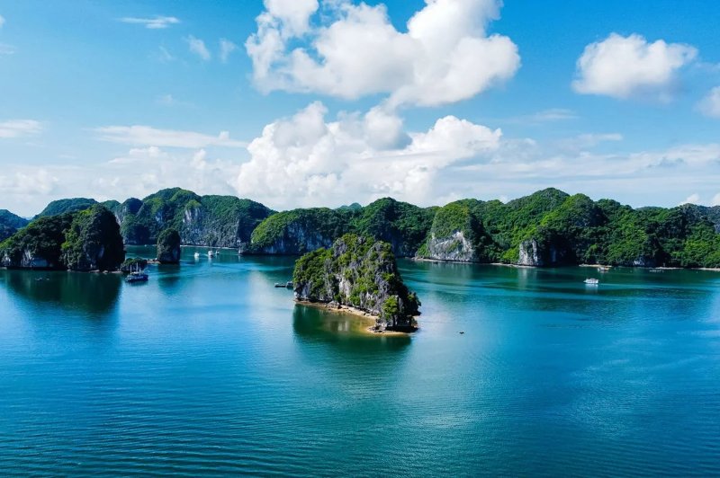 Vịnh Lan Hạ ( nguồn ảnh: sưu tầm )