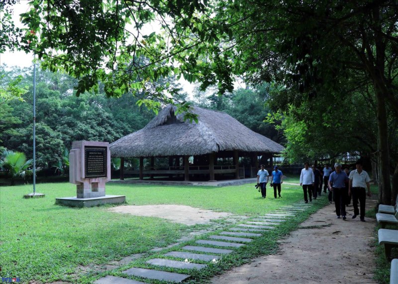 Khu du lịch Tân Trào ( Nguồn ảnh: sưu tầm )