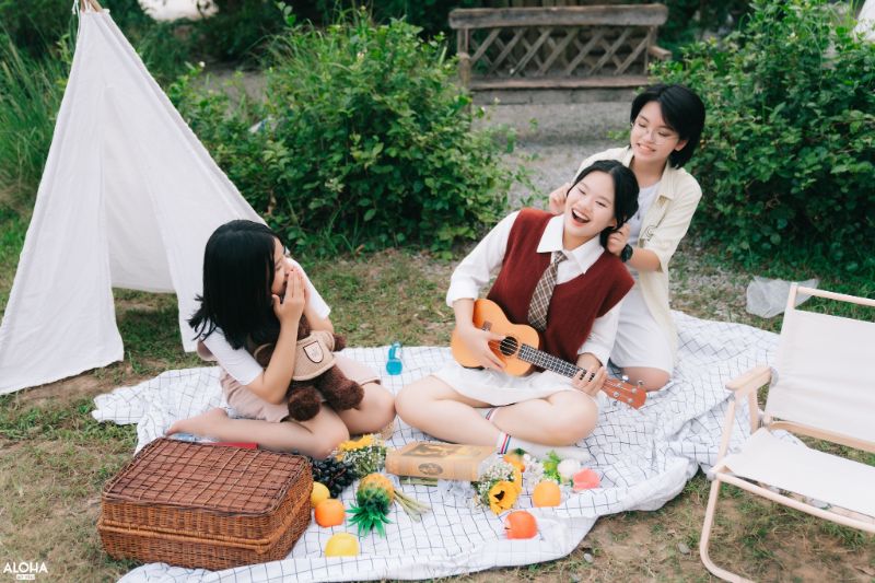Xu Hướng Mới & Công Nghệ Chụp Ảnh Kỷ Yếu Hiện Đại