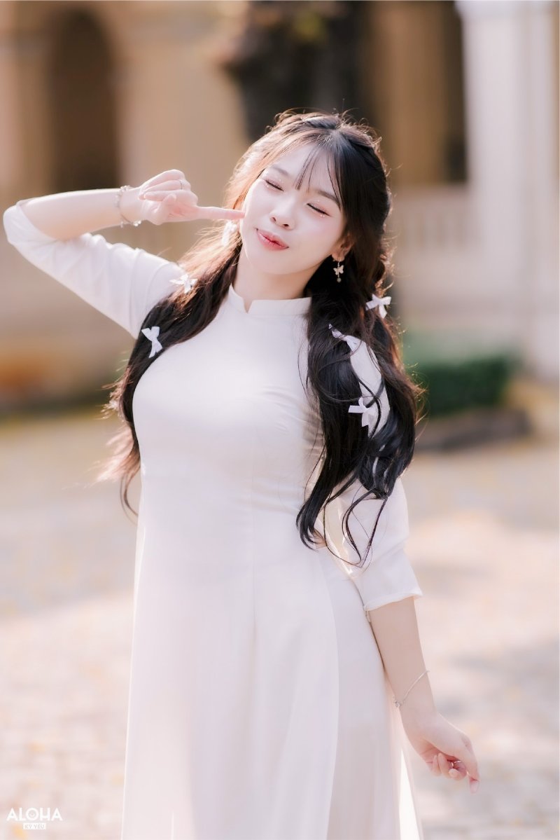 Mẹo tạo dáng tự nhiên cho học sinh cấp 2