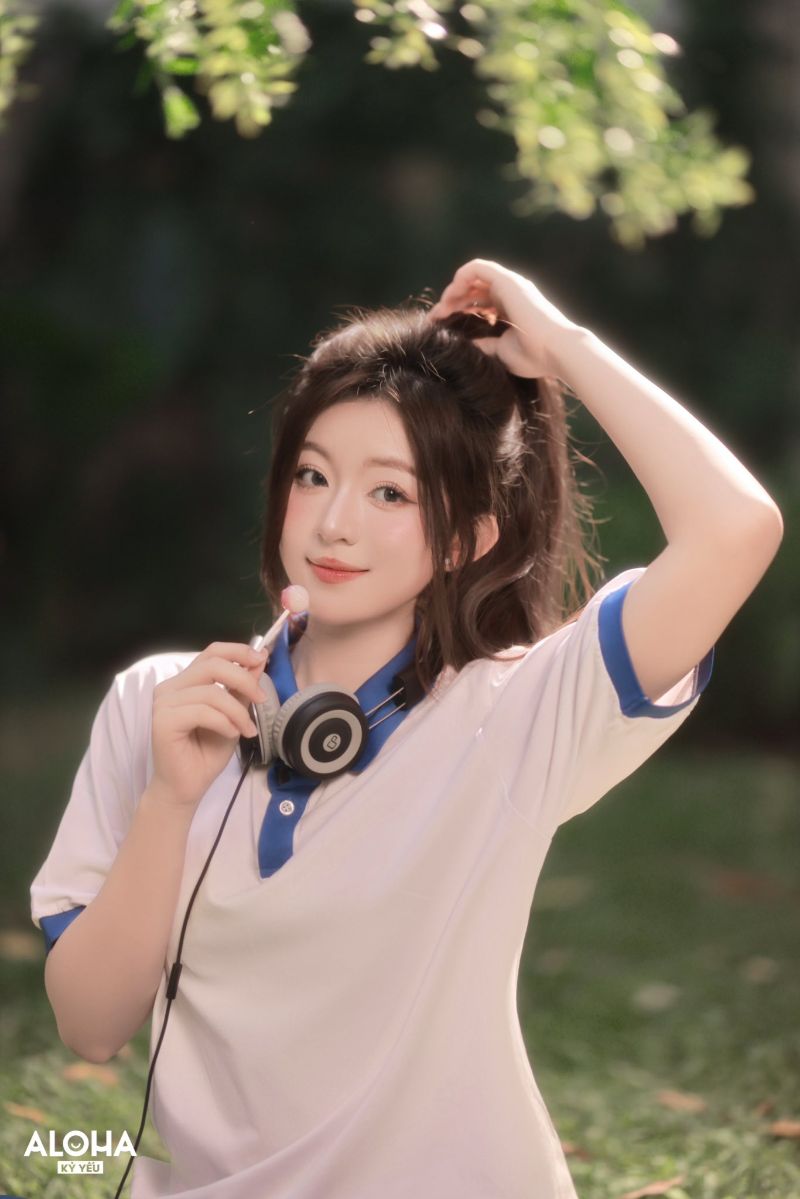 Chuẩn bị trang điểm và kiểu tóc phù hợp với lớp 12