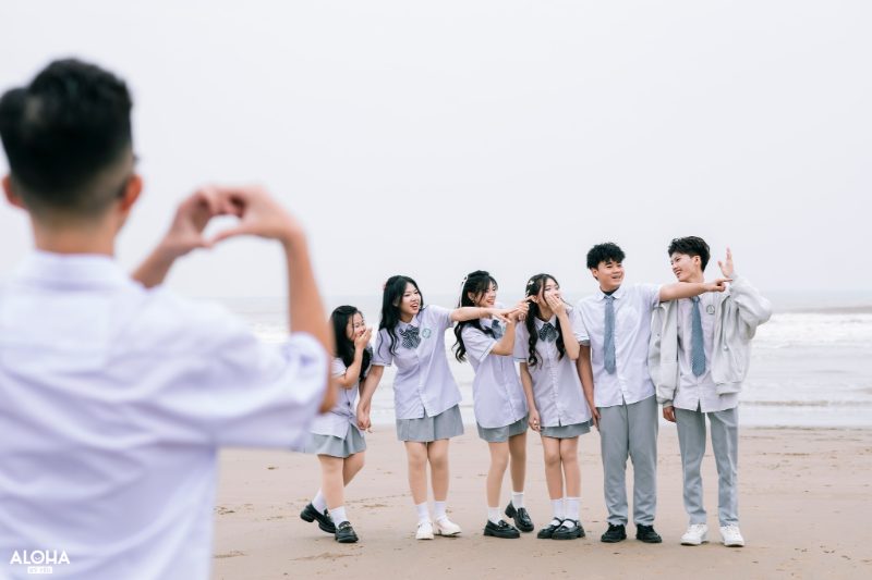 Chụp ảnh kỷ yếu lớp 12 tại Nha Trang theo phong cách truyền thống
