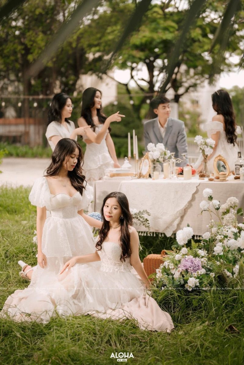 Phân tích chi tiết các gói dịch vụ chụp kỷ yếu lớp 12 tại Nha Trang