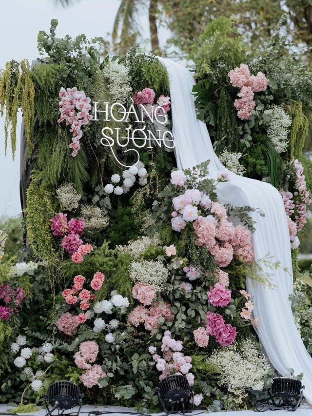 Backdrop Hoa Tươi Hoa Lụa