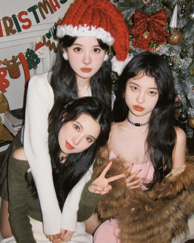 Chụp ảnh Noel với bạn bè