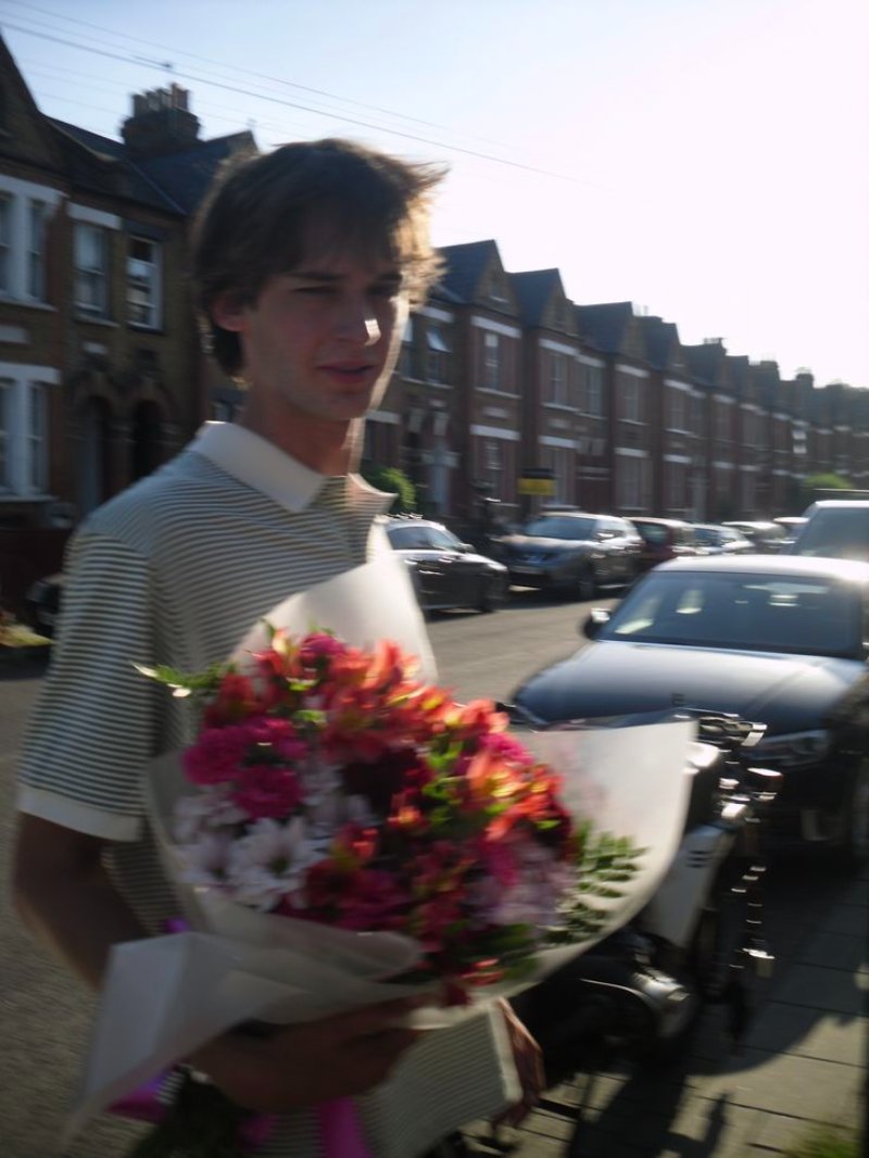 Hình sinh nhật nam mừng sinh nhật bằng hoa 2025