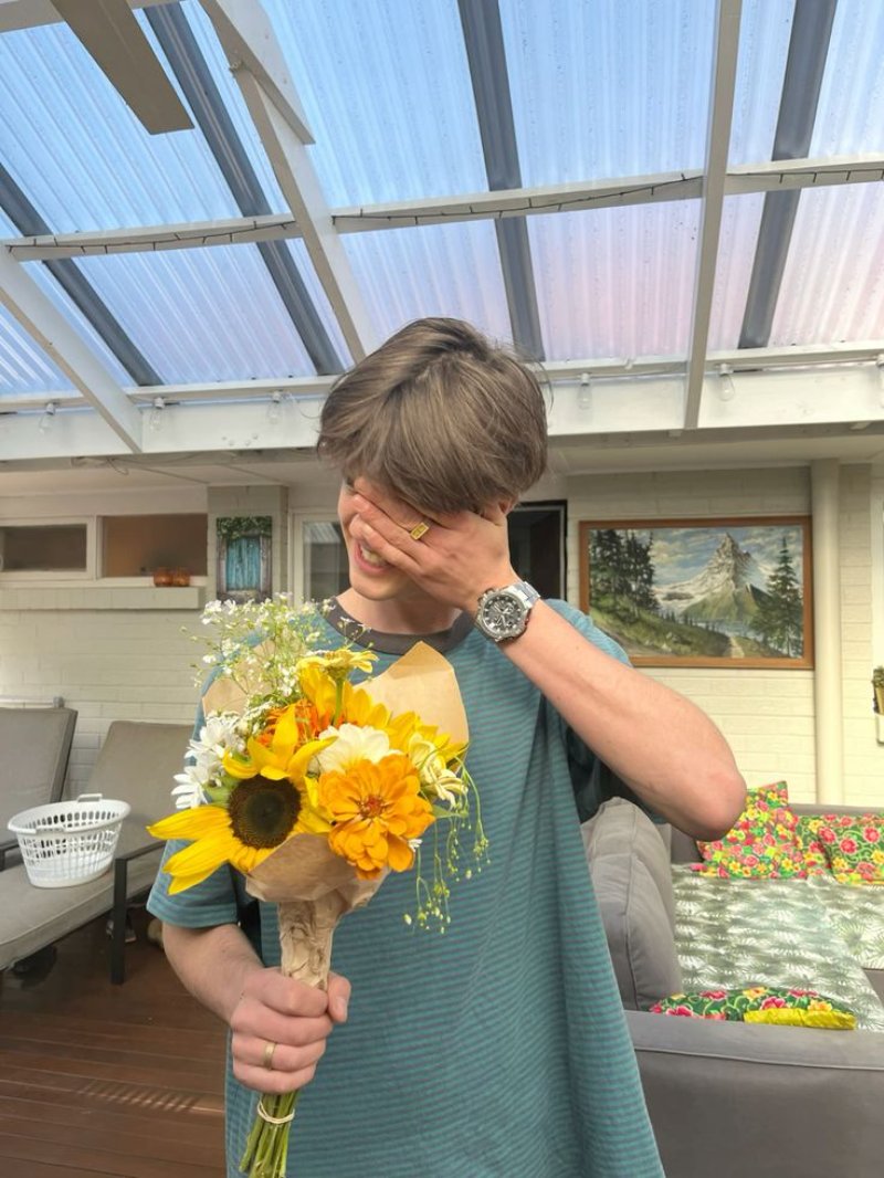 Hình sinh nhật nam mừng sinh nhật bằng hoa dễ thương