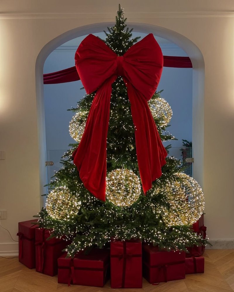 Cách trang trí cây thông noel với nơ