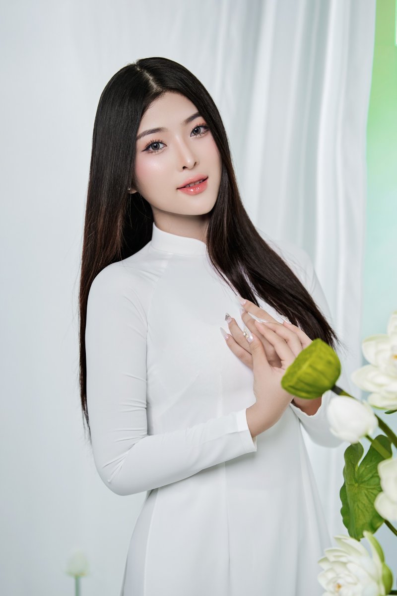 Chụp ảnh áo dài Tết trong studio