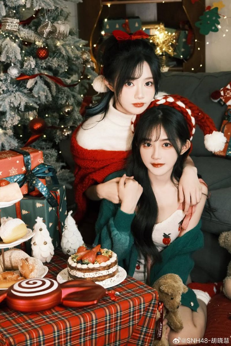 Chụp cùng bạn thân, nhóm bạn