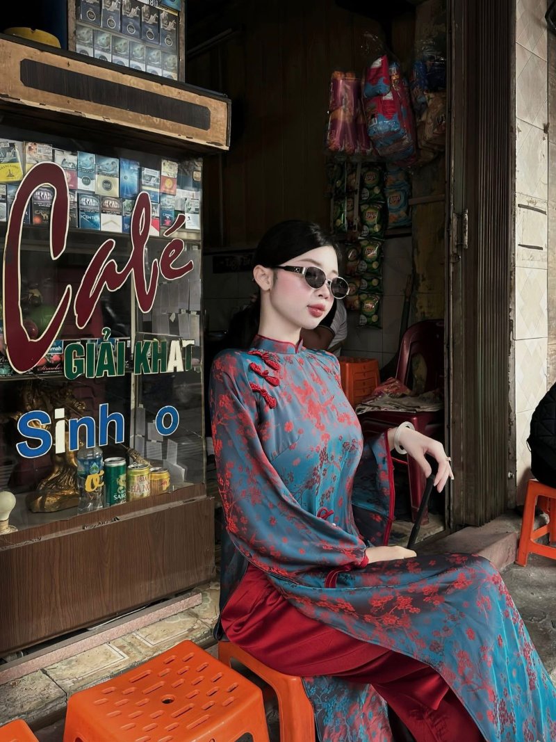 Ảnh chụp Tết concept trà đá vỉa hè