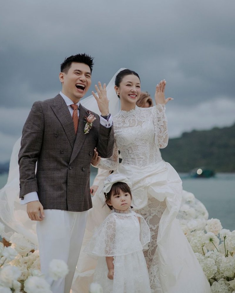 Chụp ảnh gia đình kỷ niệm ngày cưới