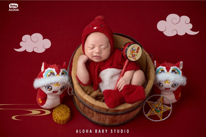 Kiêng khen ngợi trẻ sơ sinh