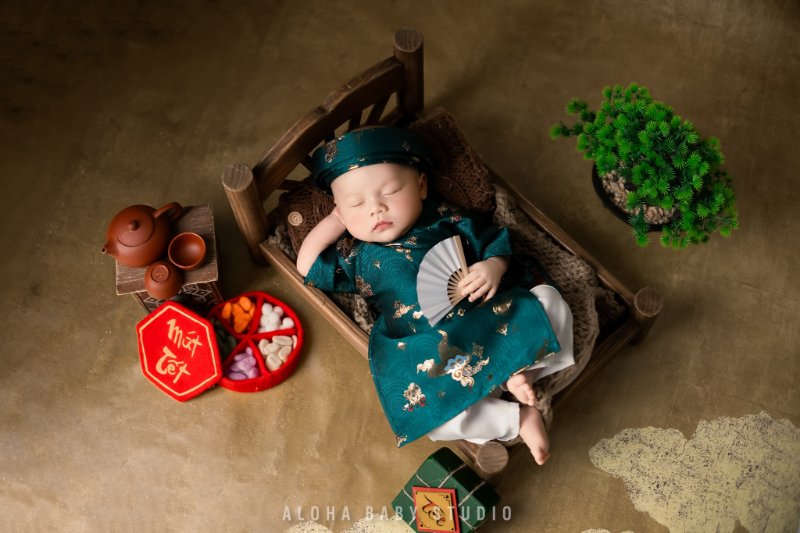 Quan niệm dân gian về trẻ sơ sinh là gì