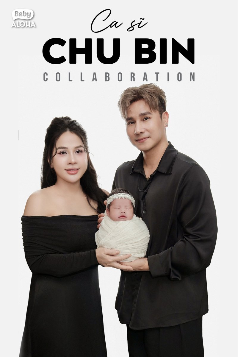 Bé nằm giữa bố mẹ