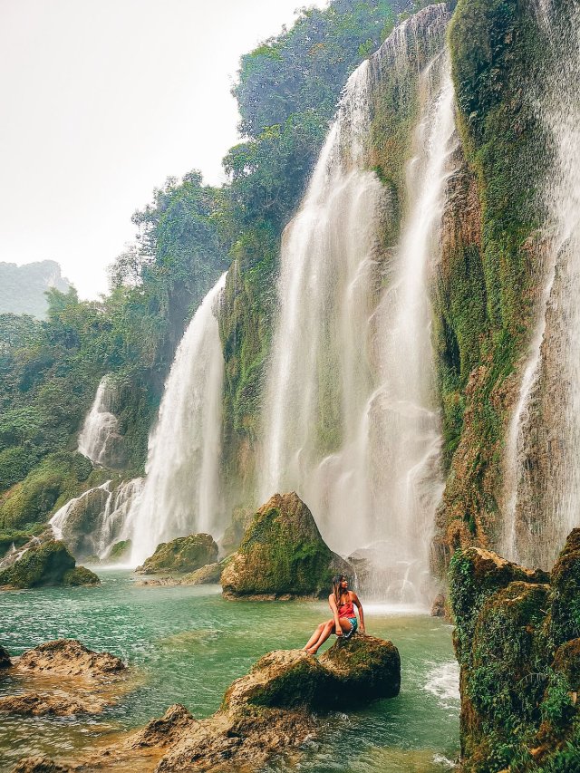 Chụp cùng thác nước đẹp trong thiên nhiên