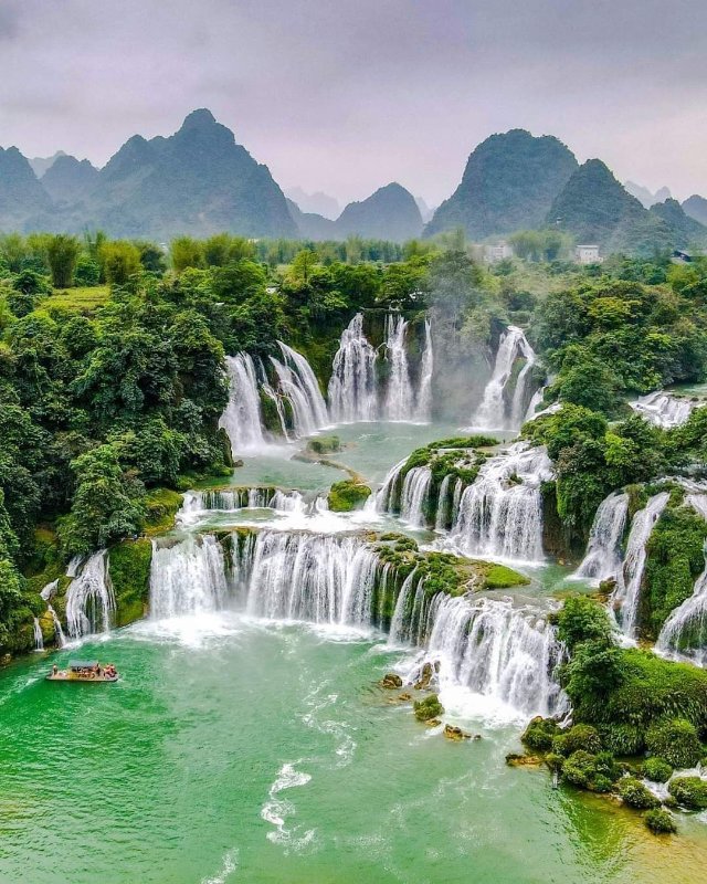 Hình ảnh Thác Bản Giốc trong thiên nhiên