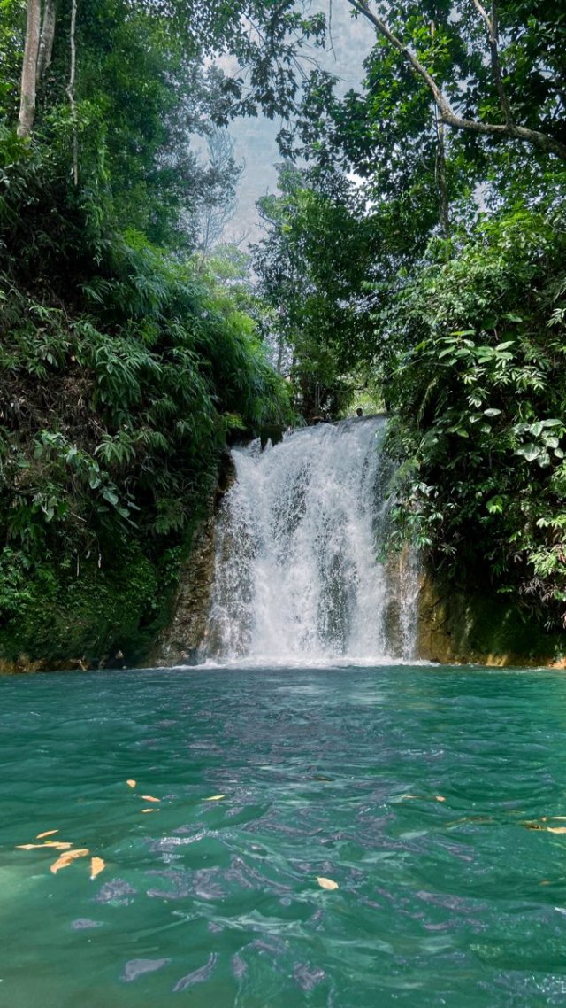 Hình ảnh thác nước đẹp trong thiên nhiên trong lành