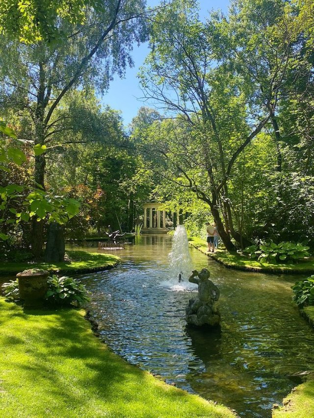 Hồ nước thiên nhiên đẹp