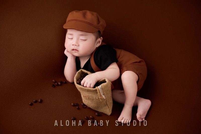 Hướng dẫn tạo dáng chụp ảnh sơ sinh đúng chuẩn an toàn