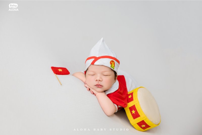 Kỹ thuật chụp ảnh và tạo dáng an toàn cho bé sơ sinh