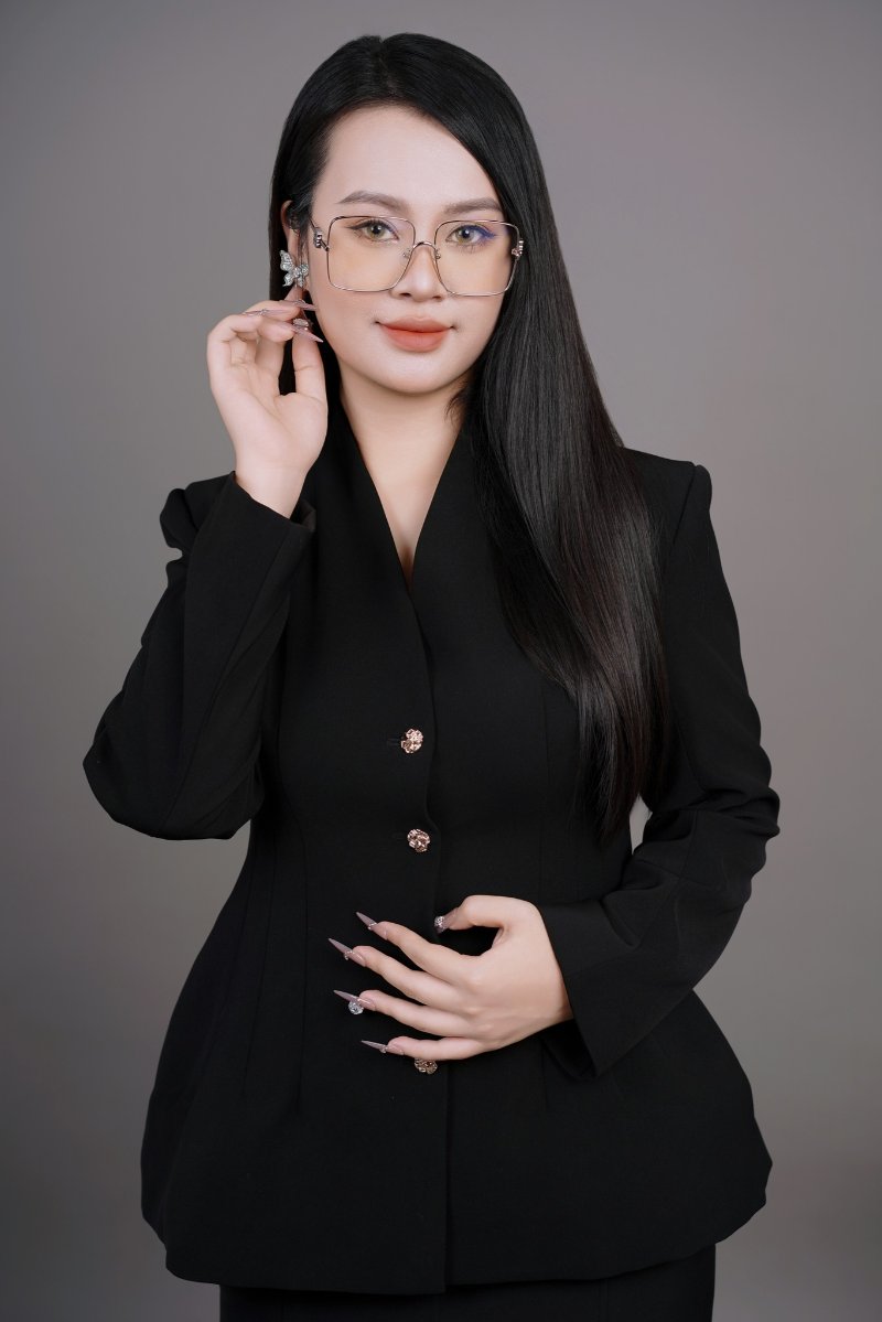 Tổng hợp các cách tạo dáng chụp ảnh doanh nhân chuẩn thần thái