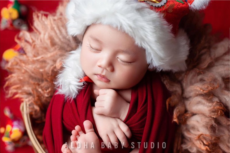 Concept chụp hình newborn truyền thống gần gũi, ấm áp