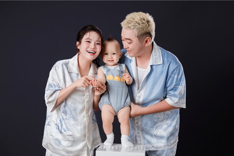 Concept gia đình đời thường đầy cảm xúc