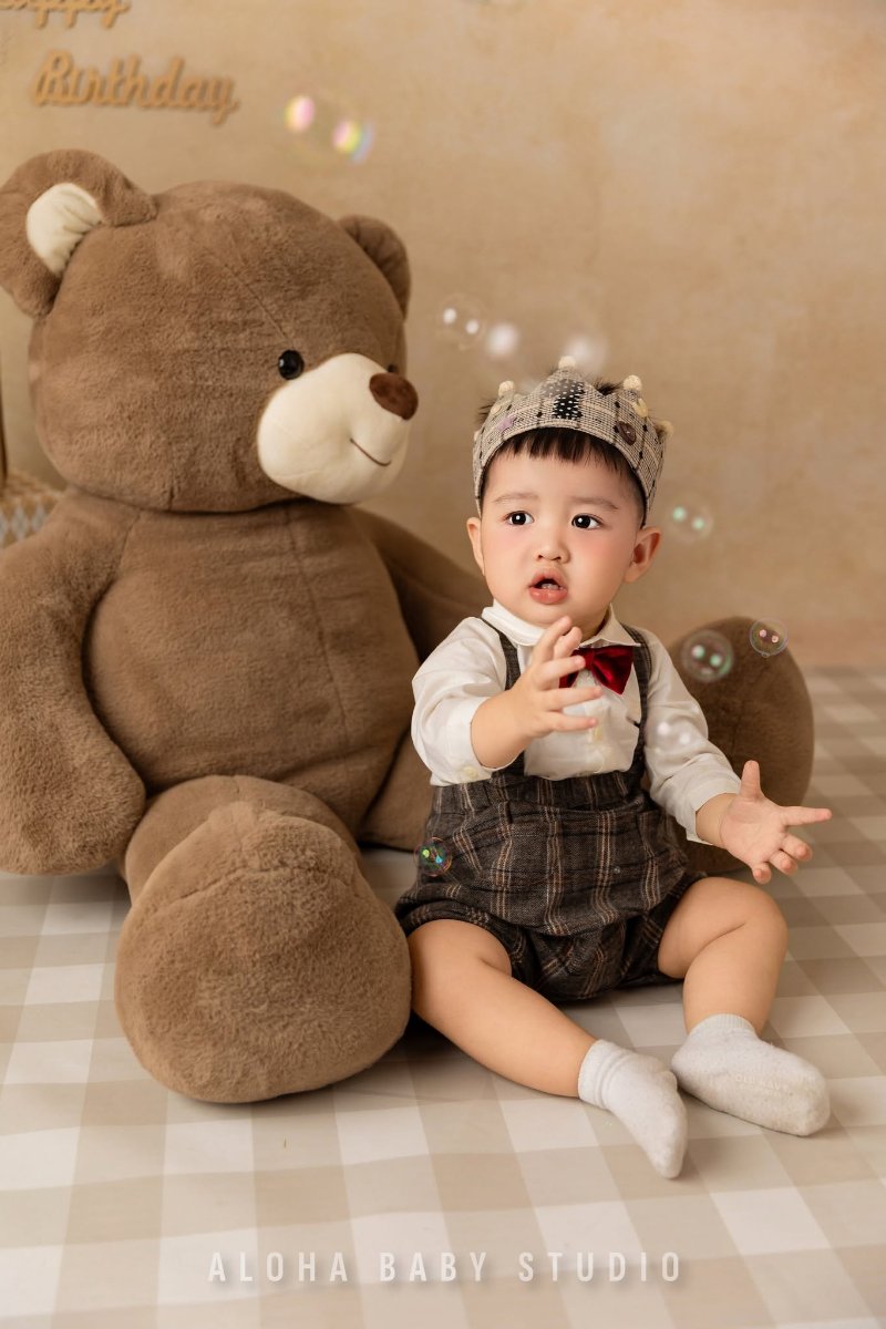 Gợi ý tạo dáng khi chụp ảnh cho bé trai 2 tuổi