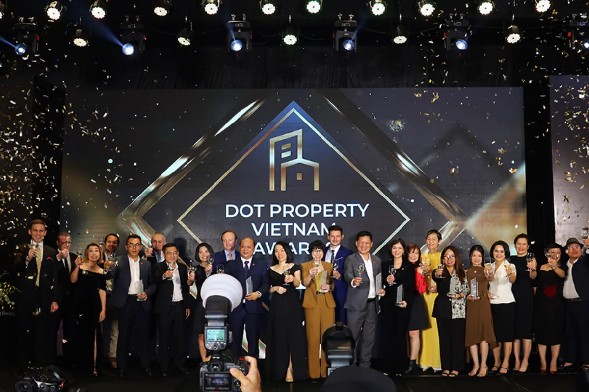 Dot Property Vietnam Awards là một trong những giải thưởng hàng đầu về bất động sản, được tổ chức bởi Dot Property Group