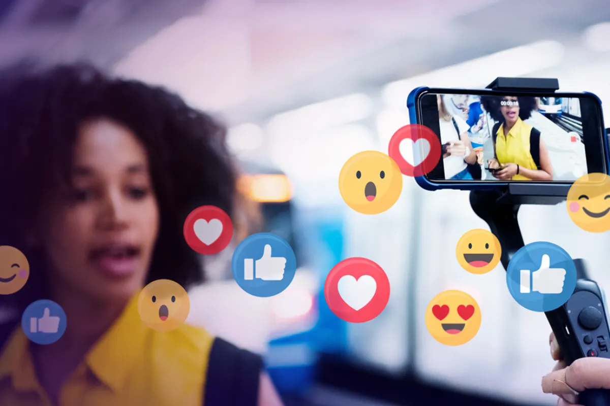 Việc quảng bá buổi livestream trước khi diễn ra là bước không thể bỏ qua để thu hút khán giả.